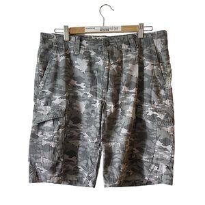 G&M Mens Size 34 Camo Cargo Style Shorts